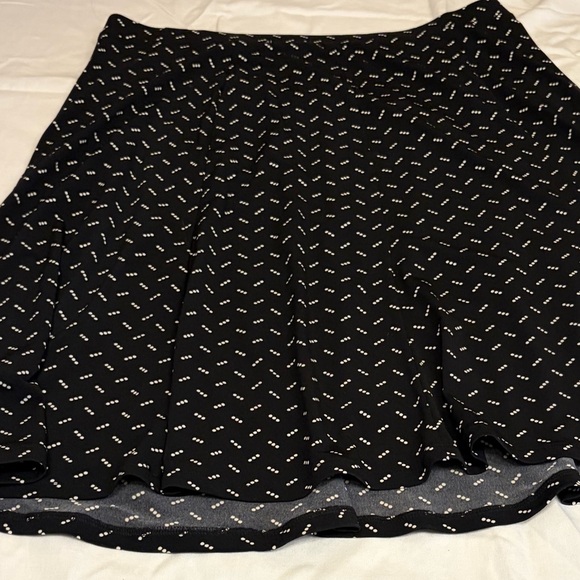 Liz Claiborne Romantic Classic comfy skirt stretch - Picture 3 of 10